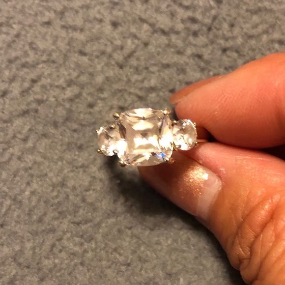 Sussex design CZ 3 stone ring on silver tone - Picture 2 of 7